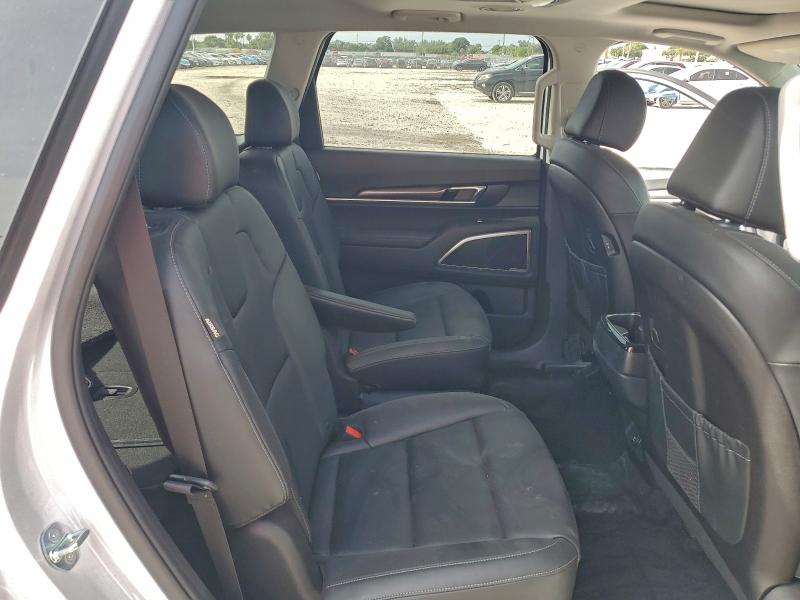 Фото 11 - KIA TELLURIDE