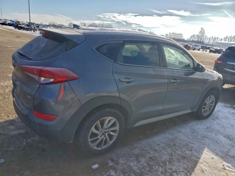 Фото 3 - HYUNDAI TUCSON