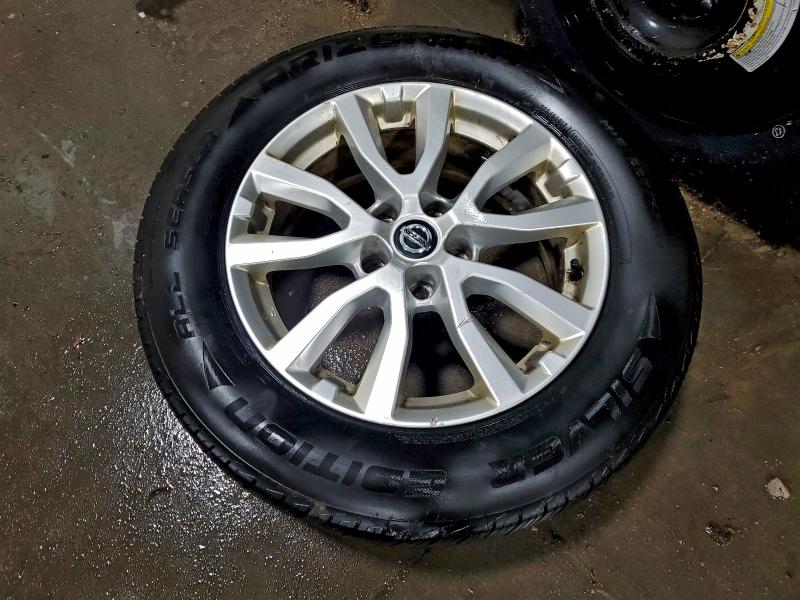 Фото 13 - NISSAN ROGUE