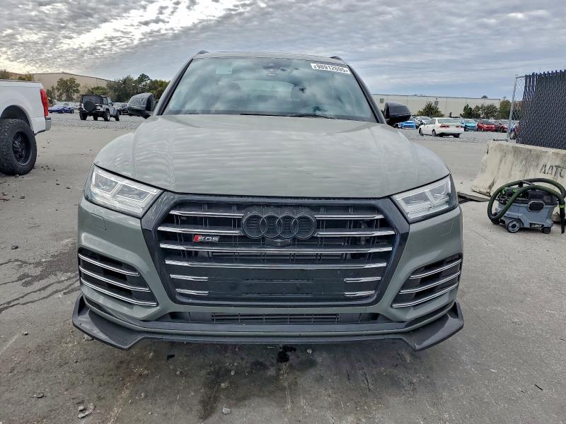 Фото 5 - AUDI SQ5