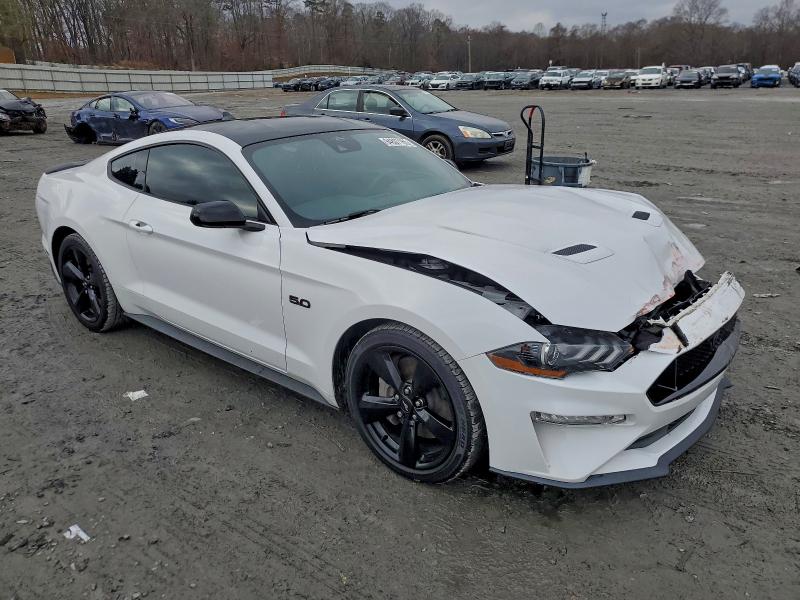 Фото 4 - FORD MUSTANG