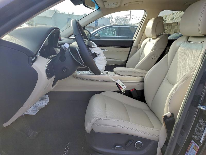 Фото 7 - GENESIS GV70 BASE