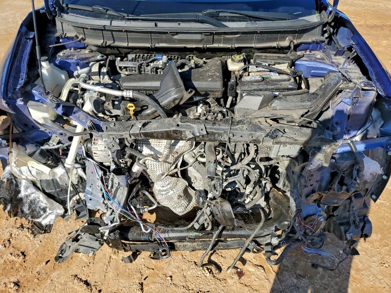 Фото 12 - NISSAN ROGUE