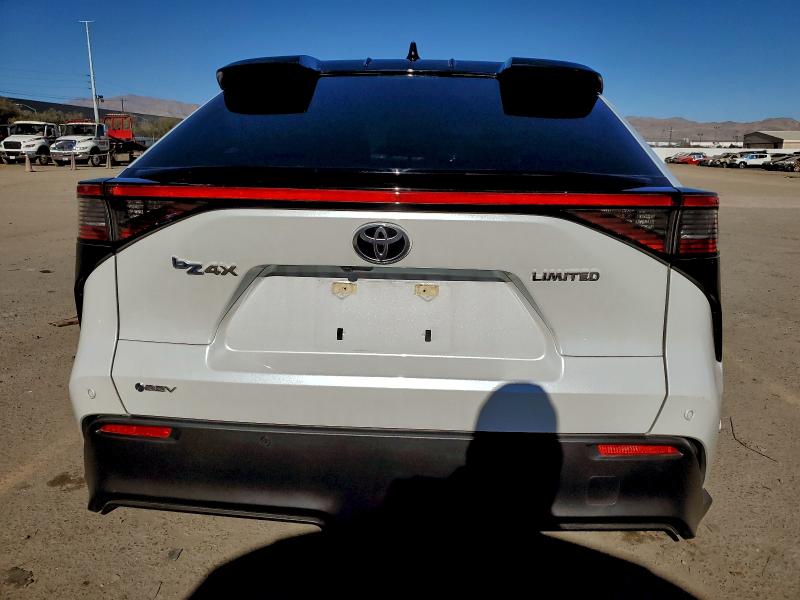 TOYOTA BZ4X XLE 2024 VIN JTMAAAAA8RA033169