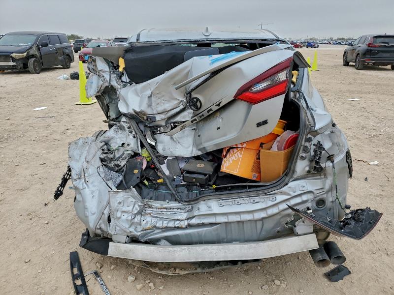 Фото 6 - TOYOTA CAMRY