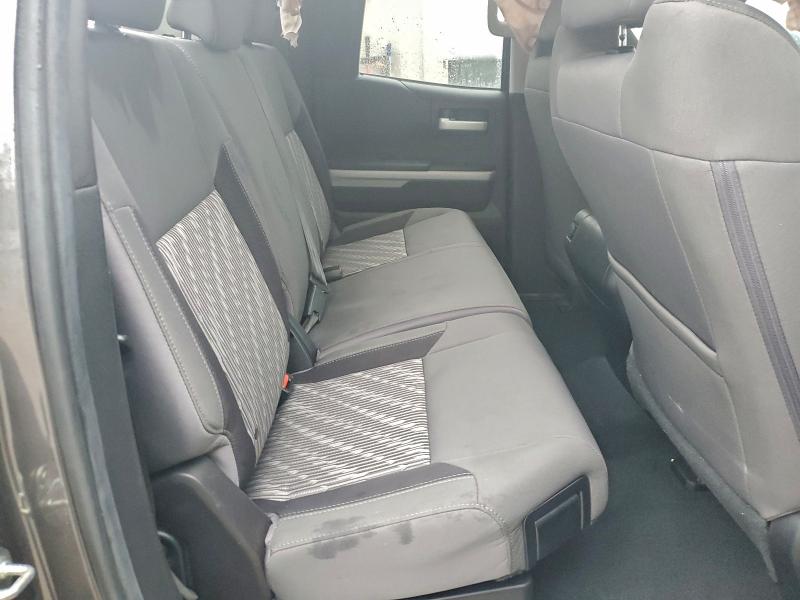 Фото 10 - TOYOTA TUNDRA