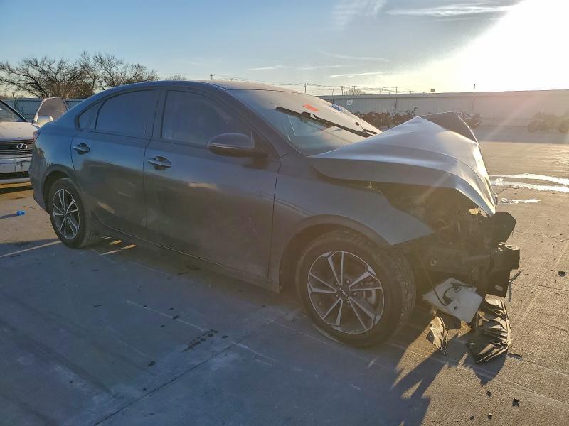 Фото 4 - KIA FORTE