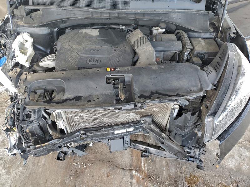 Фото 12 - KIA SORENTO