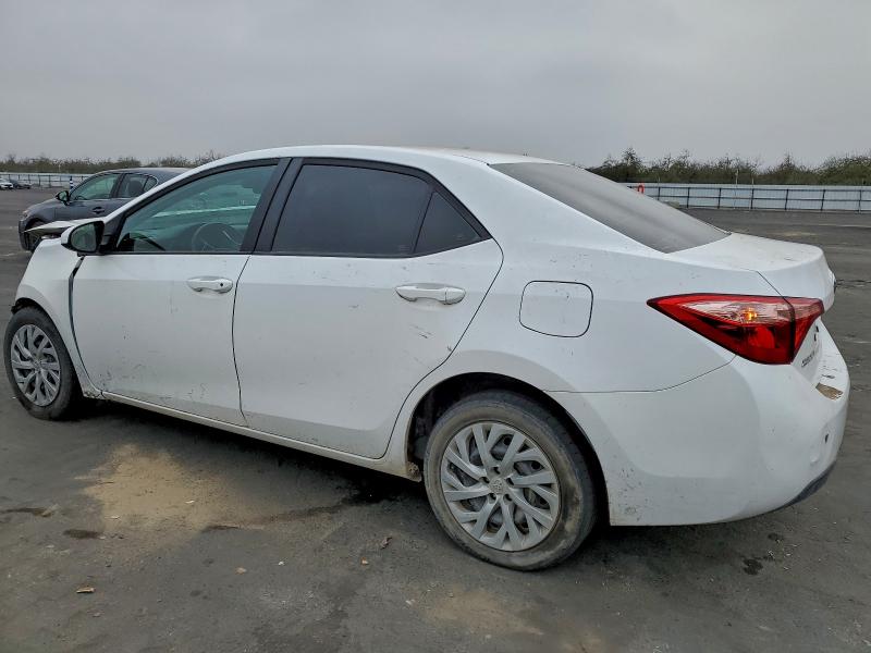 Фото 2 - TOYOTA COROLLA