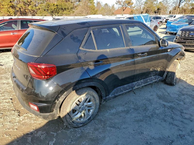 Фото 3 - HYUNDAI VENUE