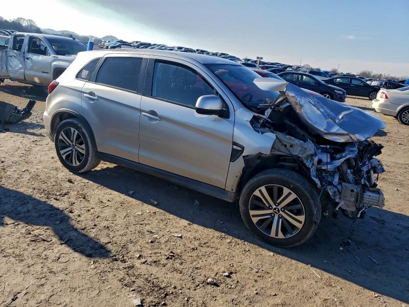 Фото 4 - MITSUBISHI OUTLANDER