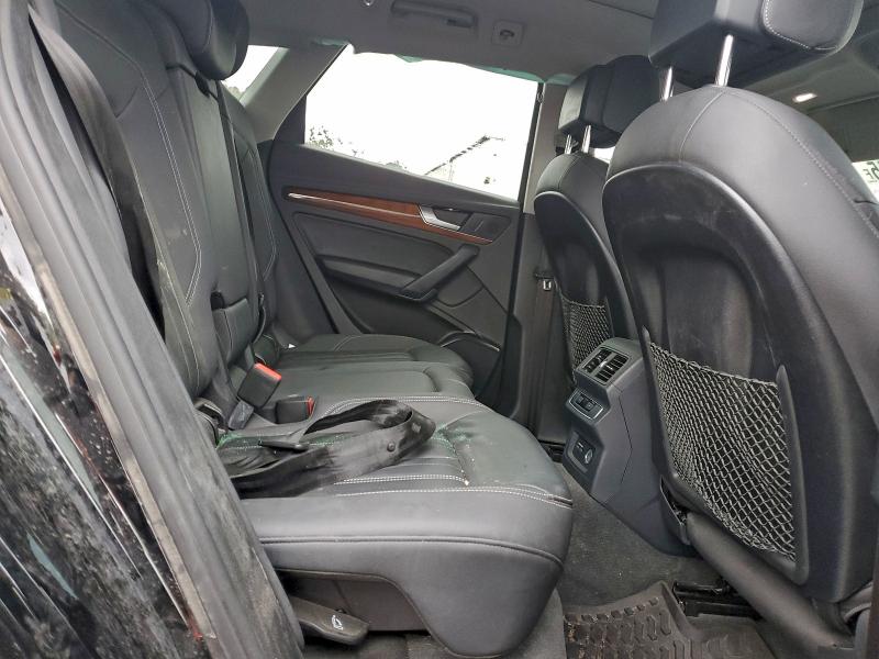 Фото 11 - AUDI Q5