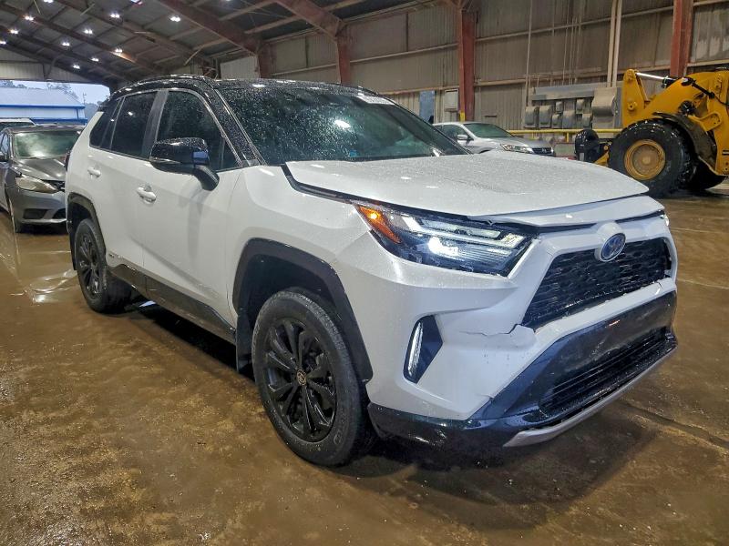 Фото 4 - TOYOTA RAV4