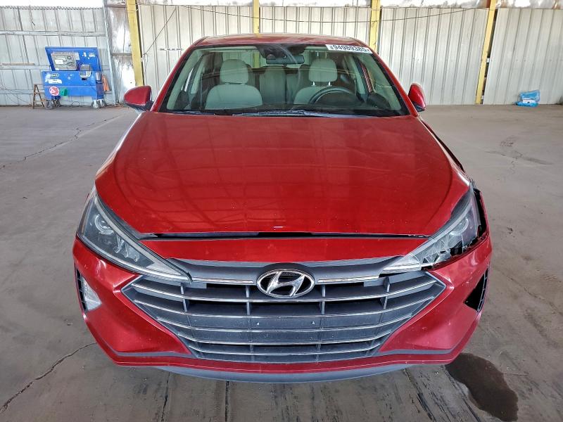 Фото 5 - HYUNDAI ELANTRA