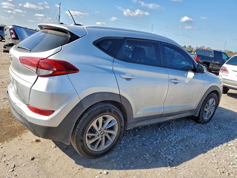 Фото 3 - HYUNDAI TUCSON