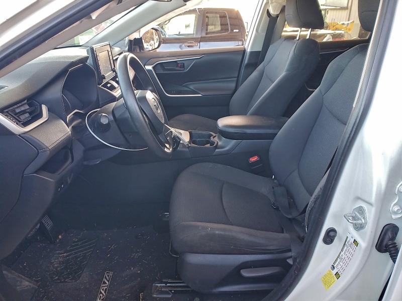 Фото 7 - TOYOTA RAV4