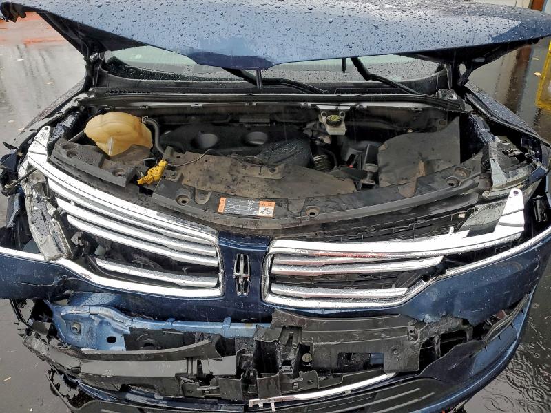 Фото 12 - LINCOLN MKZ