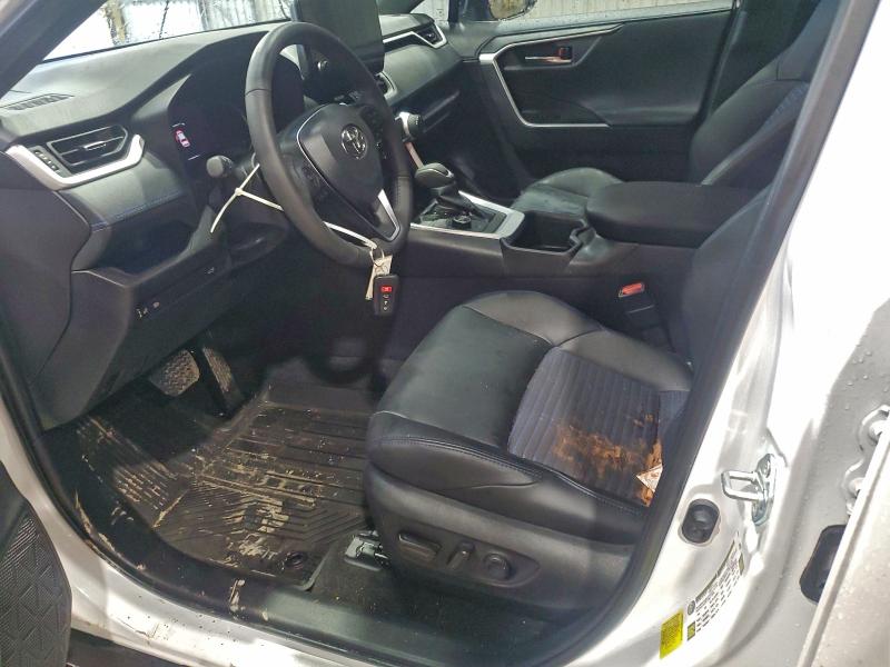 Фото 7 - TOYOTA RAV4