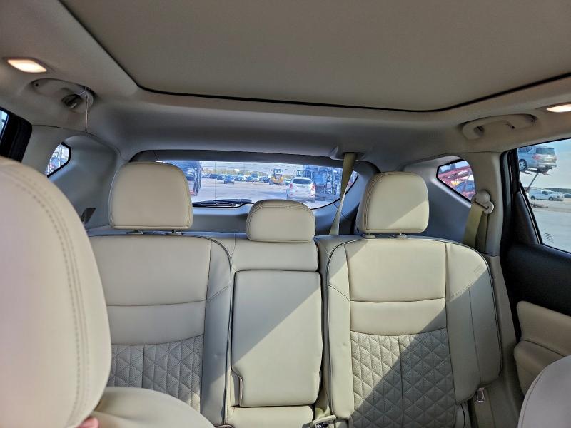 Фото 10 - NISSAN MURANO