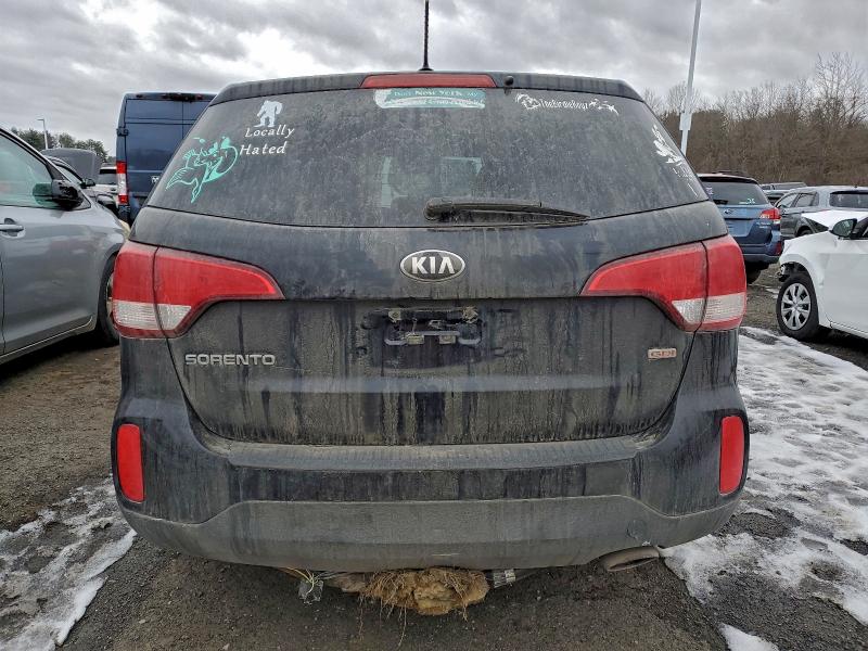 Фото 6 - KIA SORENTO