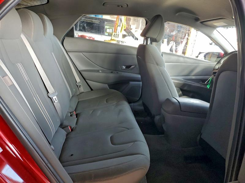 Фото 10 - HYUNDAI ELANTRA