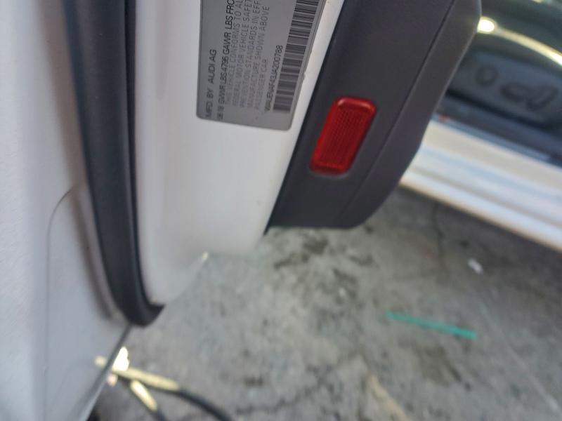 Фото 12 - AUDI A4