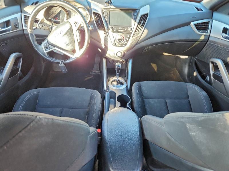 Фото 8 - HYUNDAI VELOSTER