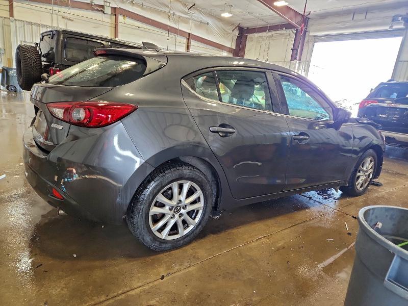 Фото 3 - MAZDA 3