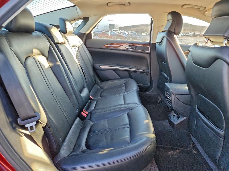 Фото 10 - LINCOLN MKZ