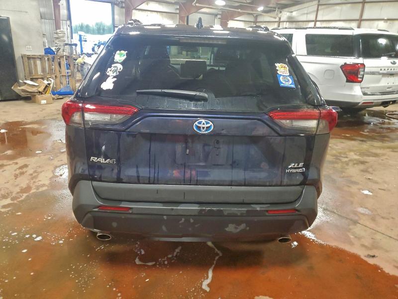 Фото 6 - TOYOTA RAV4