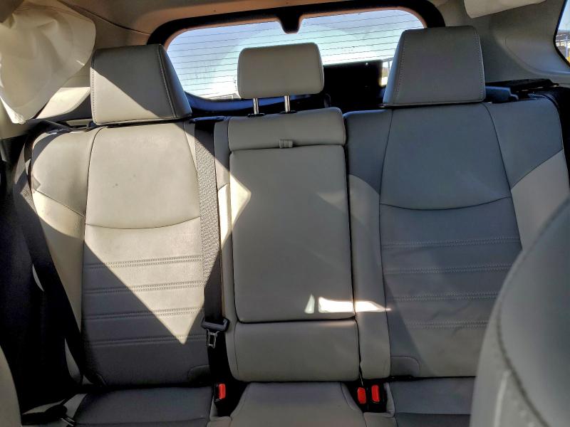 Фото 10 - TOYOTA RAV4