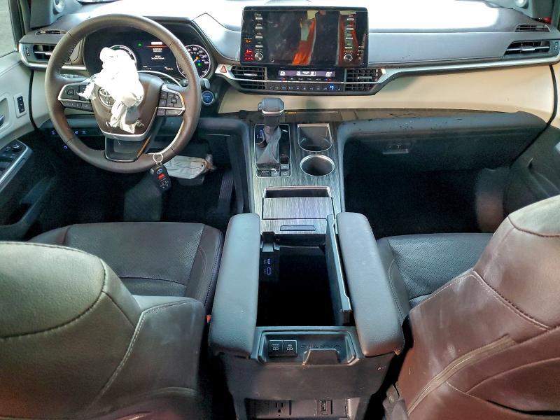 Фото 8 - TOYOTA SIENNA