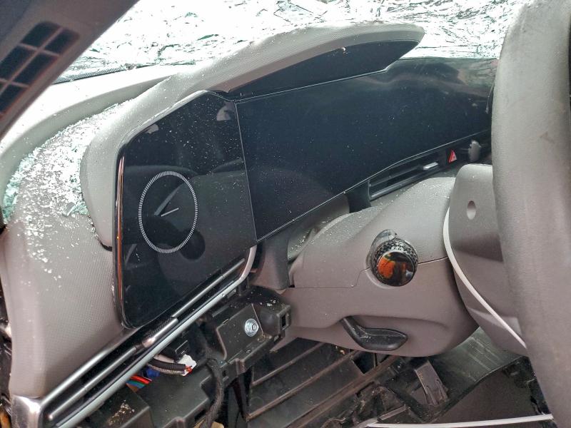 Фото 9 - HYUNDAI ELANTRA