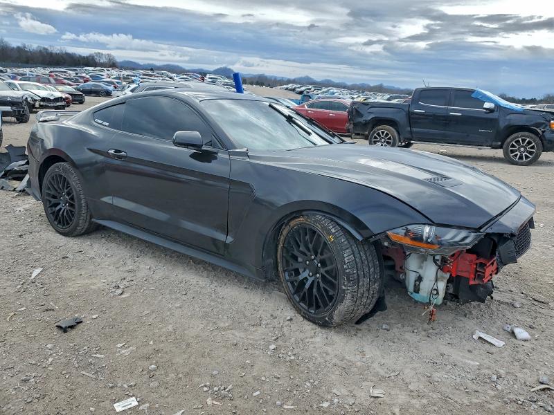 Фото 4 - FORD MUSTANG