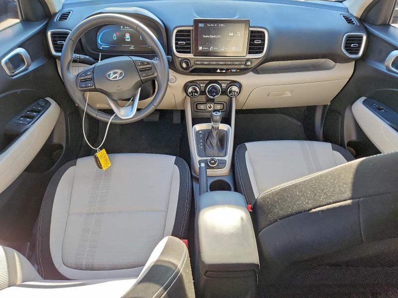 Фото 8 - HYUNDAI VENUE