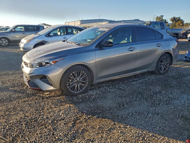 Фото 1 - KIA FORTE