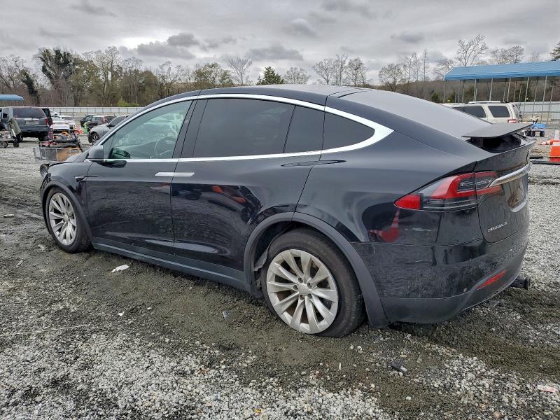 Фото 2 - TESLA MODEL X