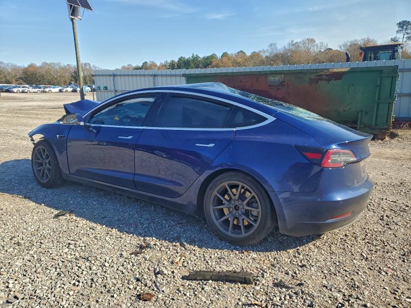 Фото 2 - TESLA MODEL 3