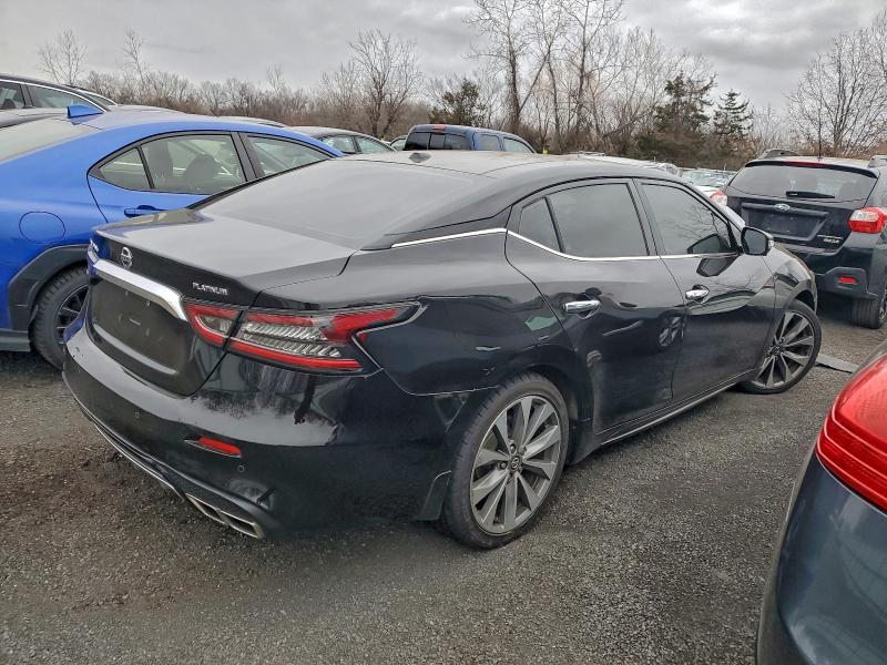 Фото 3 - NISSAN MAXIMA