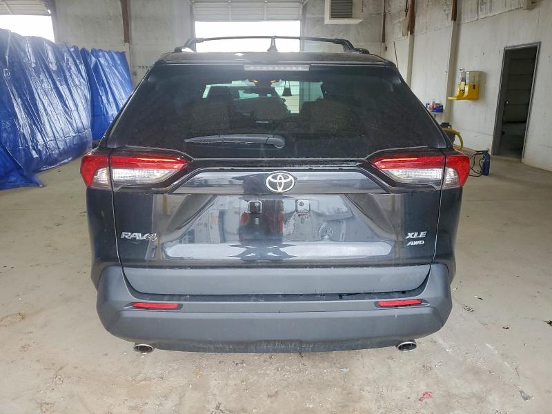 Фото 6 - TOYOTA RAV4