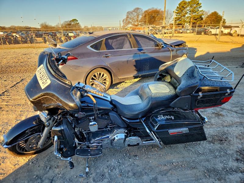 HARLEY-DAVIDSON FL 2010