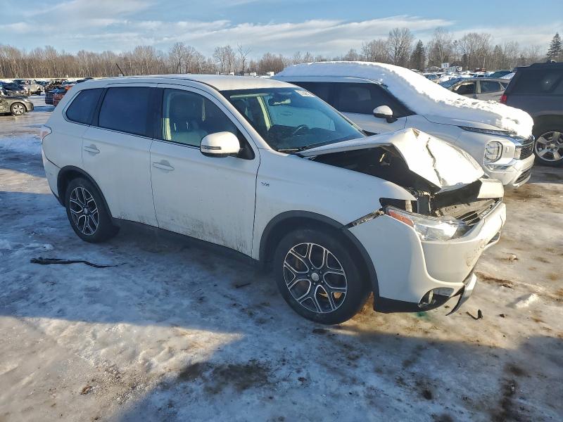 Фото 4 - MITSUBISHI OUTLANDER