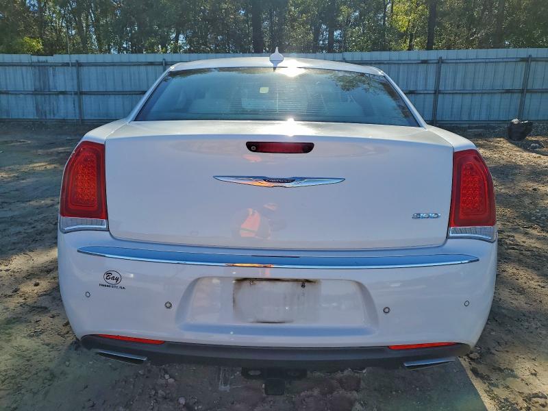 Фото 6 - CHRYSLER 300