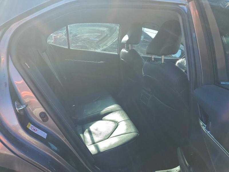 Фото 10 - TOYOTA CAMRY