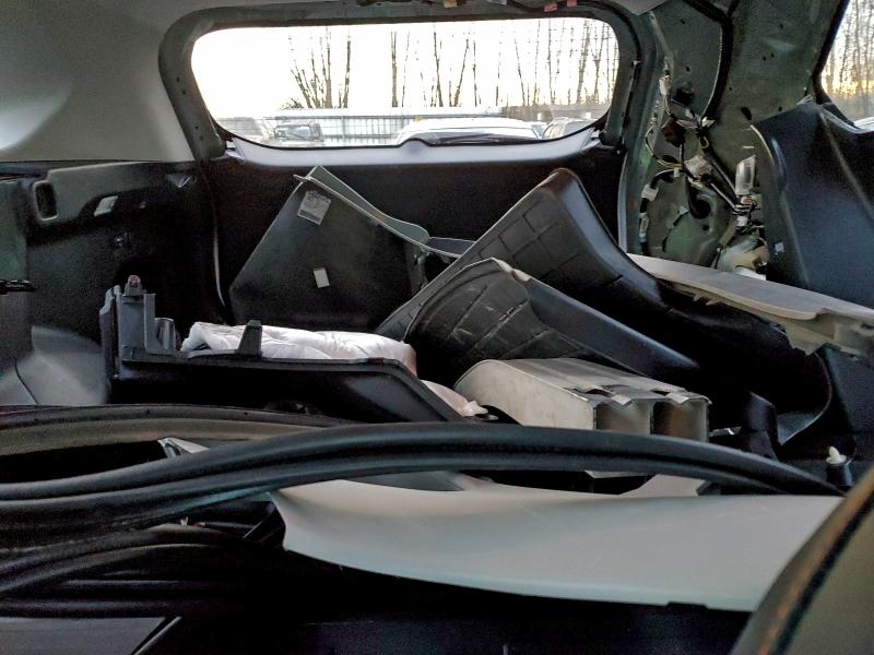 Фото 10 - TOYOTA RAV4