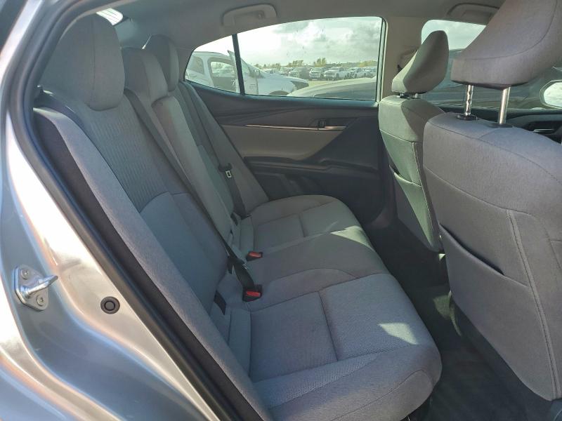 Фото 10 - TOYOTA CAMRY