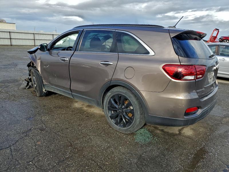 Фото 2 - KIA SORENTO