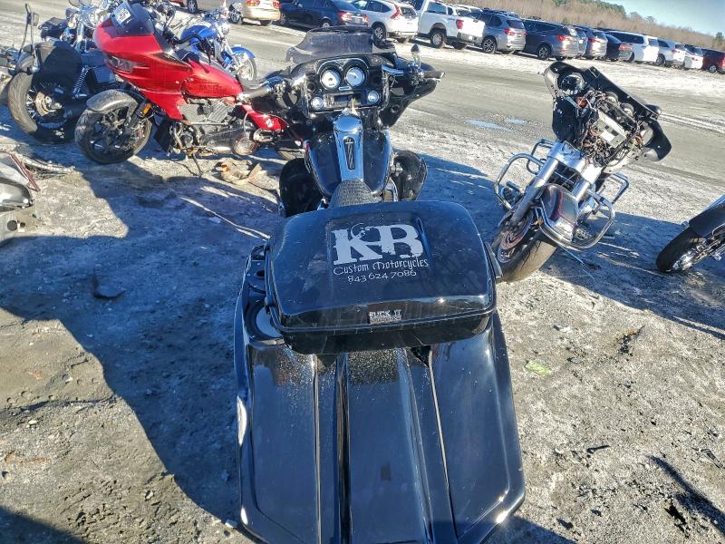 HARLEY-DAVIDSON FL 2013