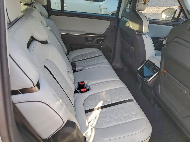 RIVIAN RIS 2023 VIN 7PDSGABL7PN006112