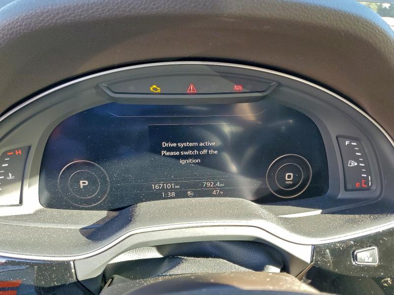 Фото 9 - AUDI Q7